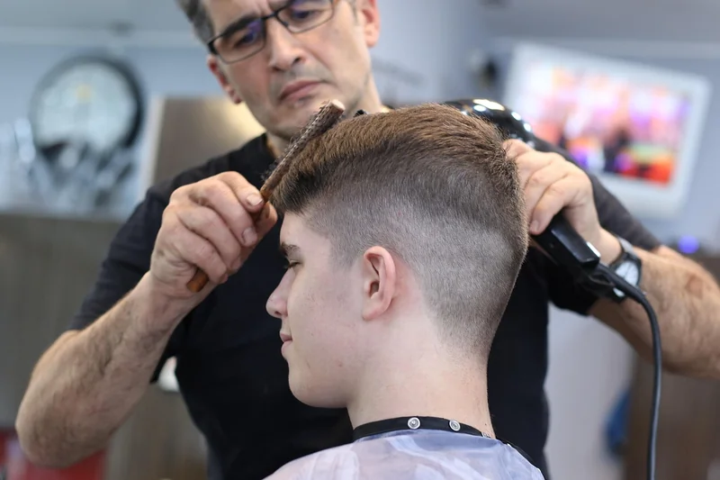 la coupe de cheveux